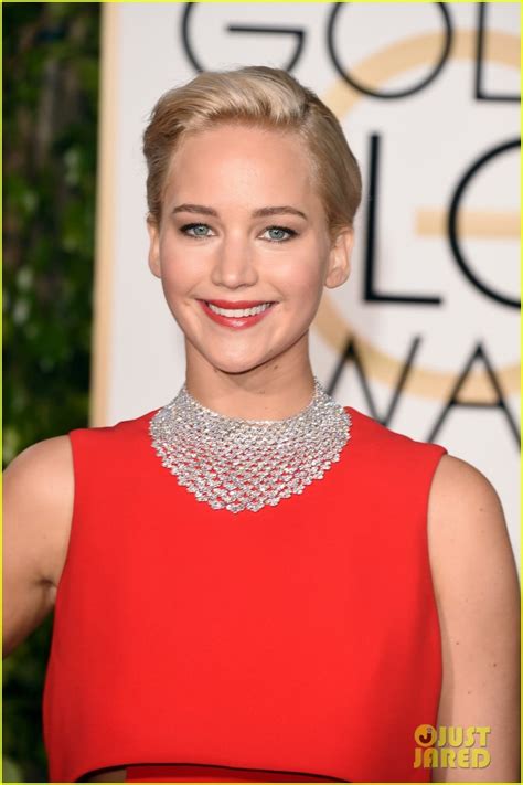 jennifer lawrence dior golden globes 2016|Jennifer Lawrence's Golden Globes 2016 Red.